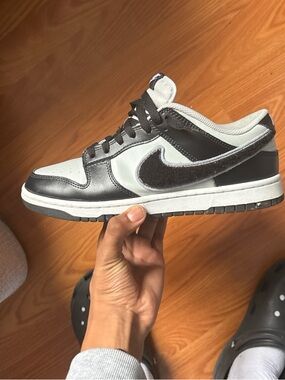 Nike Black and Gray Low-Top Skate Sneaker